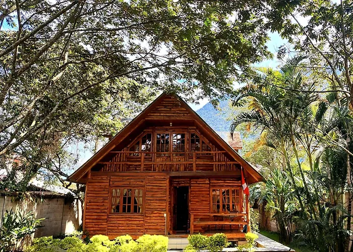 Cabanas Tipicas Arias